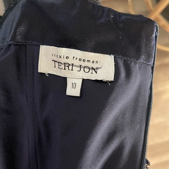 Teri Jon by Rickie Freeman Off-The-Shoulder Mermaid Gown US 10 $1000 - Picture 7 of 7